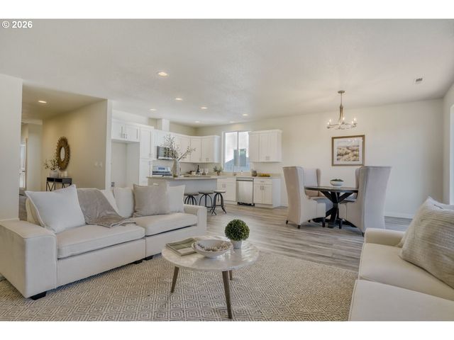 9358 GLORY Ct Ne, Salem, OR 97305