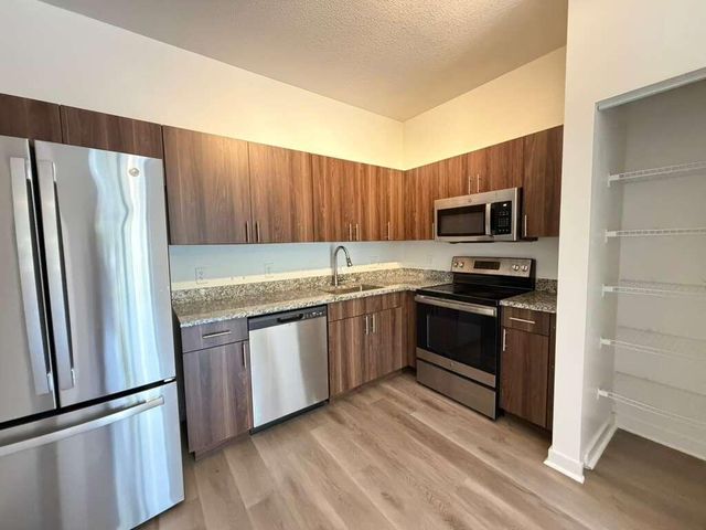 4260 Lakewood Road 205, Lake Worth Beach, FL 33461