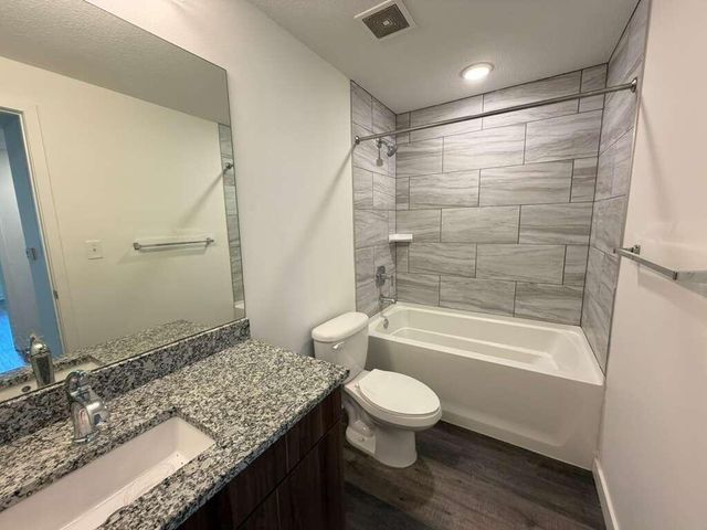 4260 Lakewood Road 205, Lake Worth Beach, FL 33461