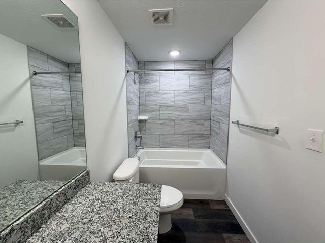 4260 Lakewood Road 205, Lake Worth Beach, FL 33461