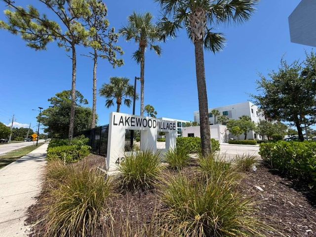 4260 Lakewood Road 205, Lake Worth Beach, FL 33461