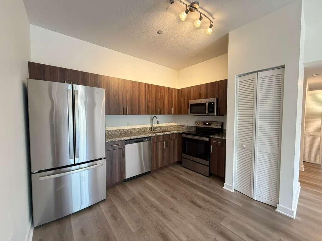 4260 Lakewood Road 205, Lake Worth Beach, FL 33461