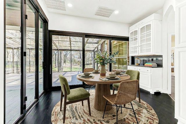 1505 N Carroll Avenue, Southlake, TX 76092