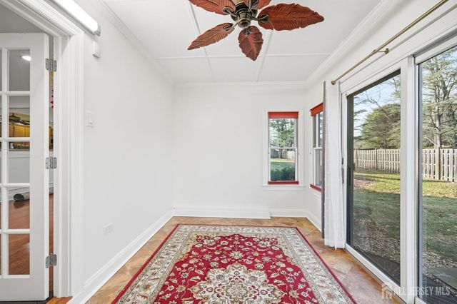 85 Laurel Hollow Court, Edison, NJ 08820