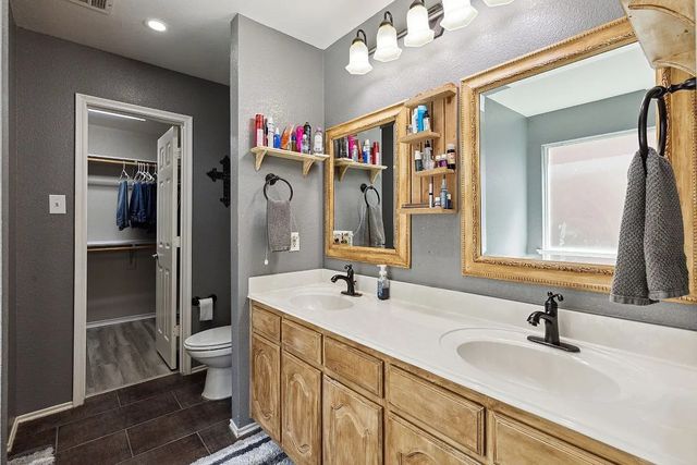 2222 Woodberry Drive, Forney, TX 75126