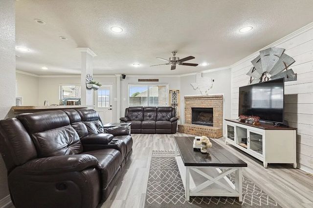 2222 Woodberry Drive, Forney, TX 75126