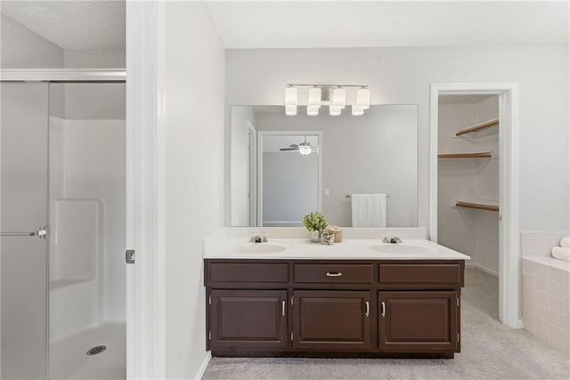 6610 W 158 Terrace, Overland Park, KS 66223