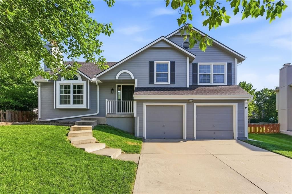 6610 W 158 Terrace, Overland Park, KS 66223