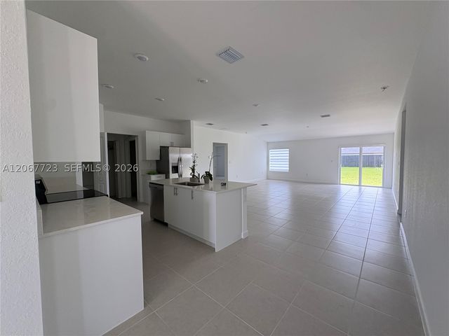 17376 SW 285th St, Homestead, FL 33030