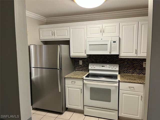 6184 Michelle WAY 123, Fort Myers, FL 33919