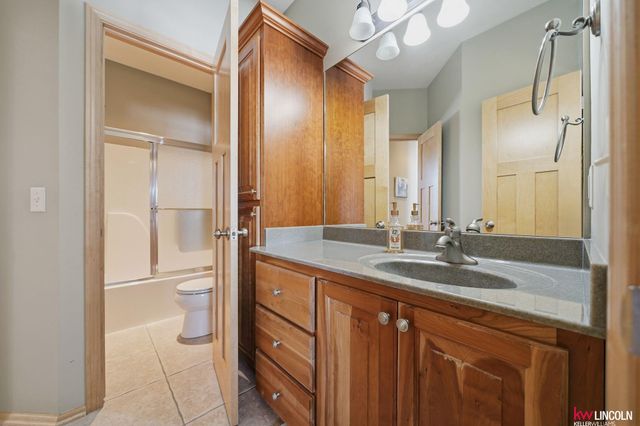 5501 S 90 Street, Lincoln, NE 68526