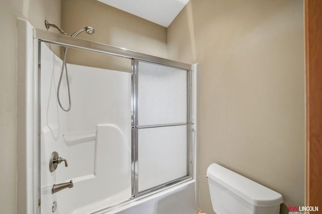 5501 S 90 Street, Lincoln, NE 68526