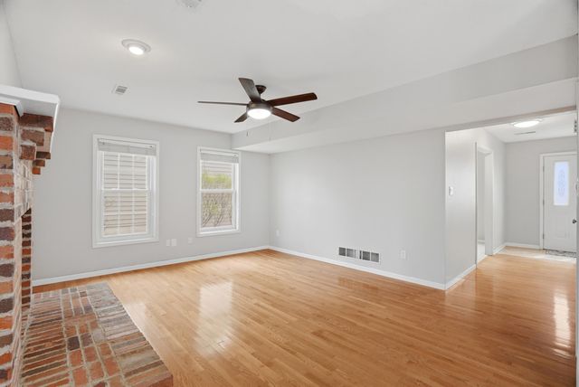 3515 HEDGEWOOD DR, Columbia, MO 65203