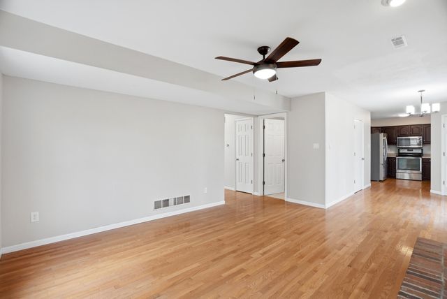 3515 HEDGEWOOD DR, Columbia, MO 65203