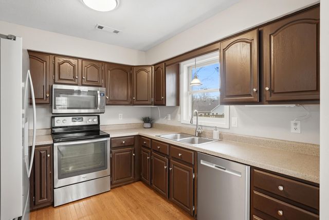 3515 HEDGEWOOD DR, Columbia, MO 65203