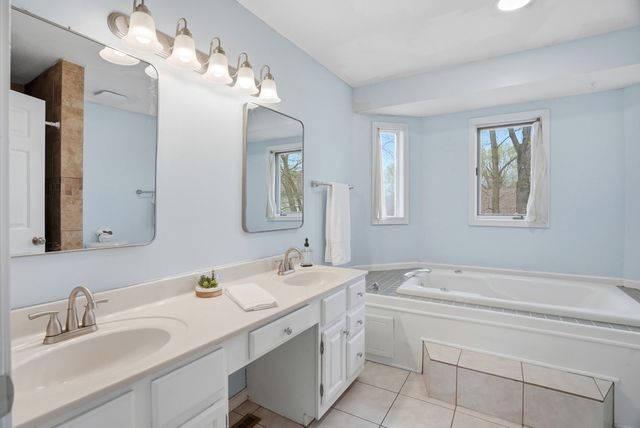 3515 HEDGEWOOD DR, Columbia, MO 65203