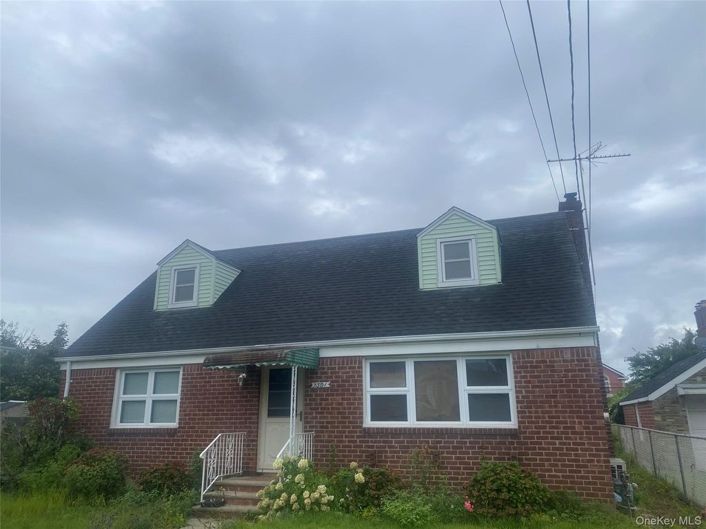1301 Times Avenue, Elmont, NY 11003 — exterior