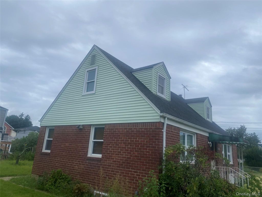 1301 Times Avenue, Elmont, NY 11003 — photo 2