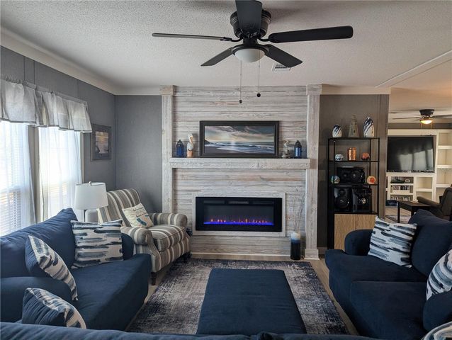 8248 WEATHERFORD AVENUE, Brooksville, FL 34613