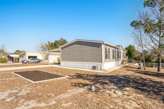 8248 WEATHERFORD AVENUE, Brooksville, FL 34613