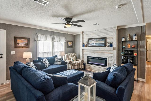 8248 WEATHERFORD AVENUE, Brooksville, FL 34613