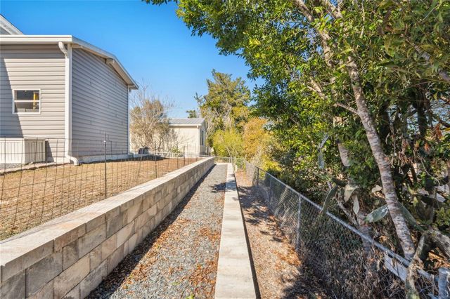 8248 WEATHERFORD AVENUE, Brooksville, FL 34613