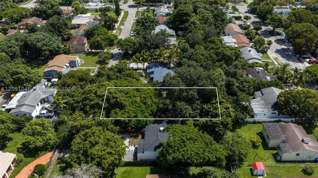 1060 NW 44th St, Miami, FL 33127