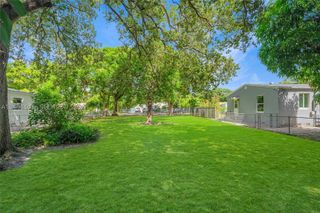 1060 NW 44th St, Miami, FL 33127