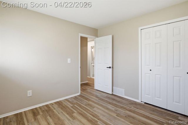 28521 Oakwood Street, Inkster, MI 48141