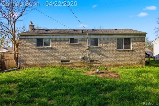 28521 Oakwood Street, Inkster, MI 48141