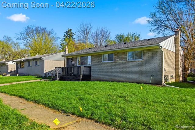28521 Oakwood Street, Inkster, MI 48141