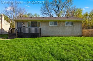 28521 Oakwood Street, Inkster, MI 48141