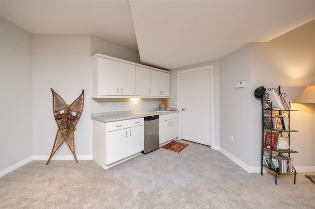 14943 Holcomb Avenue, Clive, IA 50325