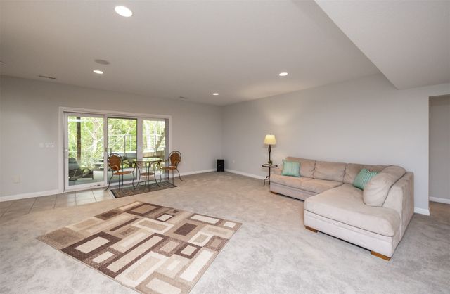 14943 Holcomb Avenue, Clive, IA 50325
