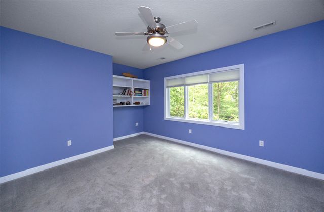 14943 Holcomb Avenue, Clive, IA 50325
