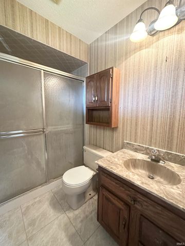 8733 Whirlaway Lane, Newburgh, IN 47630