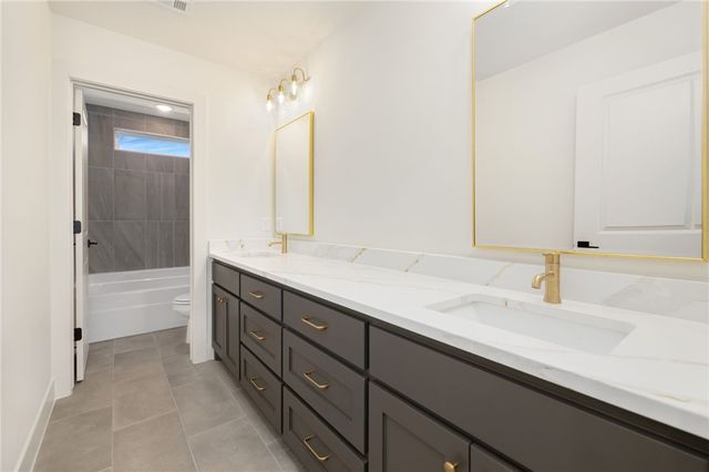 6 Kinloch Drive, Bella Vista, AR 72715