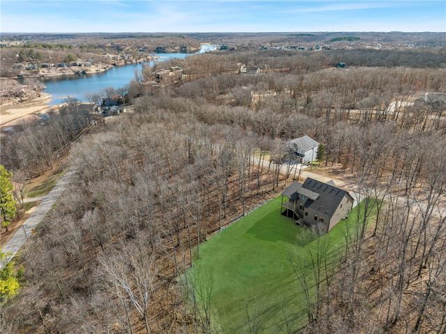 6 Kinloch Drive, Bella Vista, AR 72715