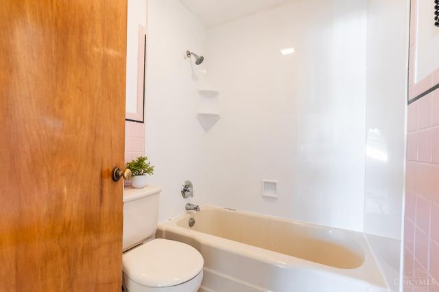 5925 Glenway Avenue, Cincinnati, OH 45238