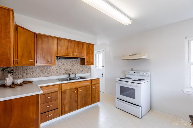 5925 Glenway Avenue, Cincinnati, OH 45238