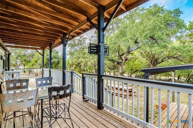 1007 Live Oak Drive, Canyon Lake, TX 78133