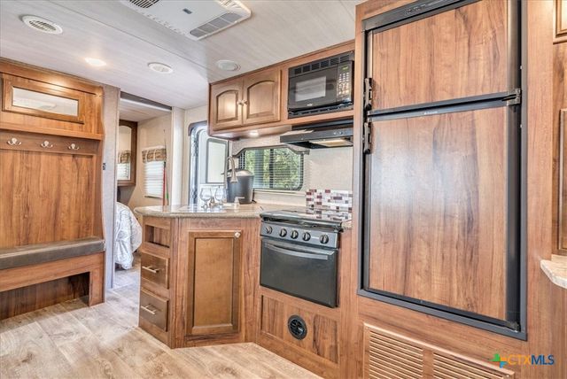 1007 Live Oak Drive, Canyon Lake, TX 78133