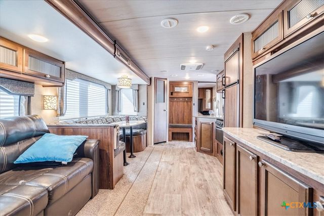 1007 Live Oak Drive, Canyon Lake, TX 78133