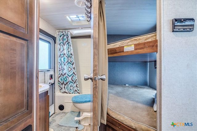 1007 Live Oak Drive, Canyon Lake, TX 78133