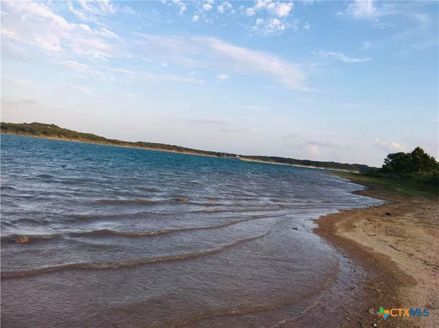 1007 Live Oak Drive, Canyon Lake, TX 78133