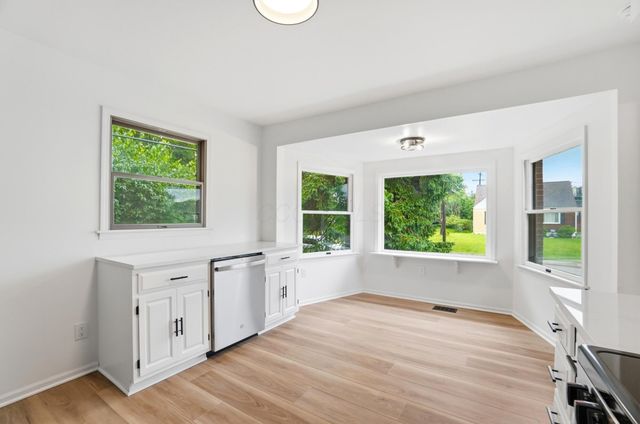 5607 Emerson Avenue, Worthington, OH 43085