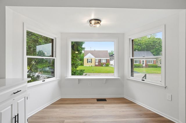 5607 Emerson Avenue, Worthington, OH 43085