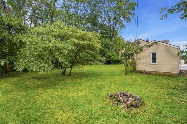 5607 Emerson Avenue, Worthington, OH 43085
