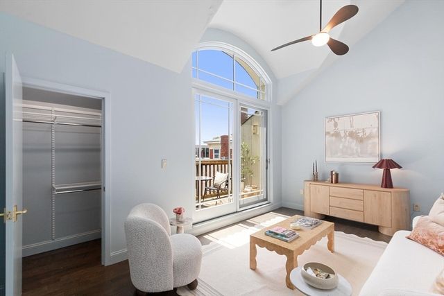 7 Crombie St 10, Salem, MA 01970