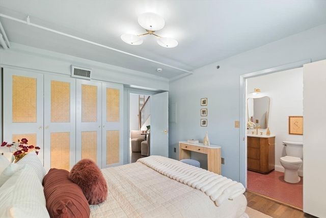7 Crombie St 10, Salem, MA 01970